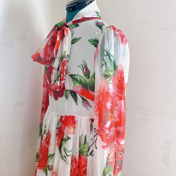 STUNNING RED FLORAL BRIDGERTON PRINCESS MAXI DRESS. - Picture 11 of 14